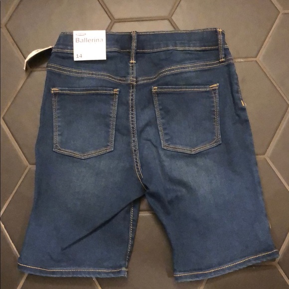 Old Navy Ballerina Shorts - Picture 2 of 2